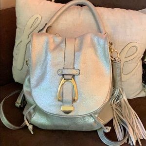 G.I.L.I convertible bag